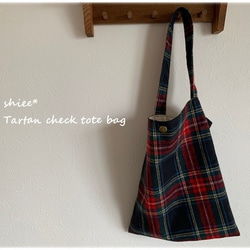 法蘭絨格紋單柄手提包 第1張的照片