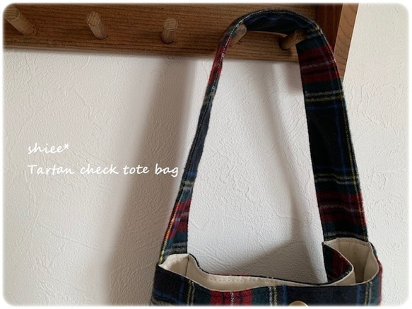 法蘭絨格紋單柄手提包 第6張的照片