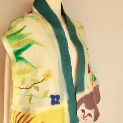 羊毛フェルト・手染めシルクの猫とおひさま柄マフラー 2枚目の画像