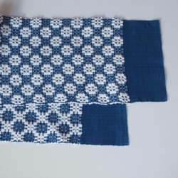 『数量限定１点夏の福袋』藍染手織の半幅帯とフワフワコサージュ　 2枚目の画像