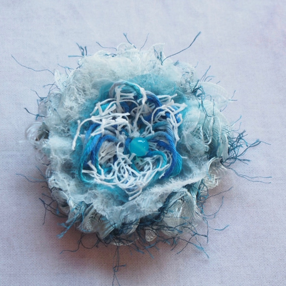 『数量限定１点夏の福袋』藍染手織の半幅帯とフワフワコサージュ　 3枚目の画像