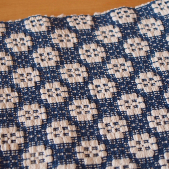 『数量限定１点夏の福袋』藍染手織の半幅帯とフワフワコサージュ　 7枚目の画像