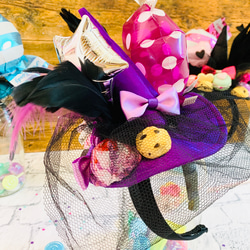 お菓子の国の魔女ハット　紫色の魔女帽子にグレープキャンディバルーン　カチューシャ　魔女帽子　コスプレ　お菓子　 3枚目の画像