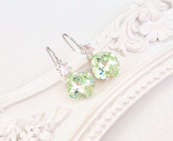 Swarovski クリソライト クリスタルシルバーピアス 4枚目の画像