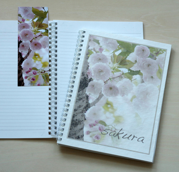 満開の八重桜のA5ノート、メモノート、しおり、クリアファイル 3枚目の画像