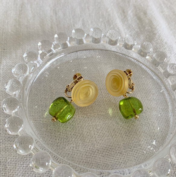 Germany 50's Glass button earring PIC238 4枚目の画像