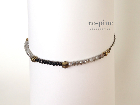 Small beads anklet <Gray & Black> 2枚目の画像