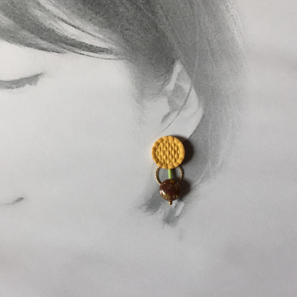 French yellow basket button pierce_PIC146 3枚目の画像