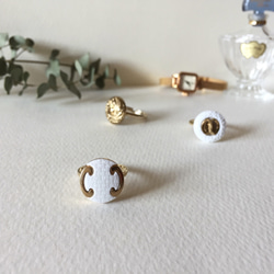 White crocodile type button ring_002 2枚目の画像