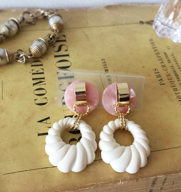 Pink plate & vintage twist parts pierce_PIC165 1枚目の画像