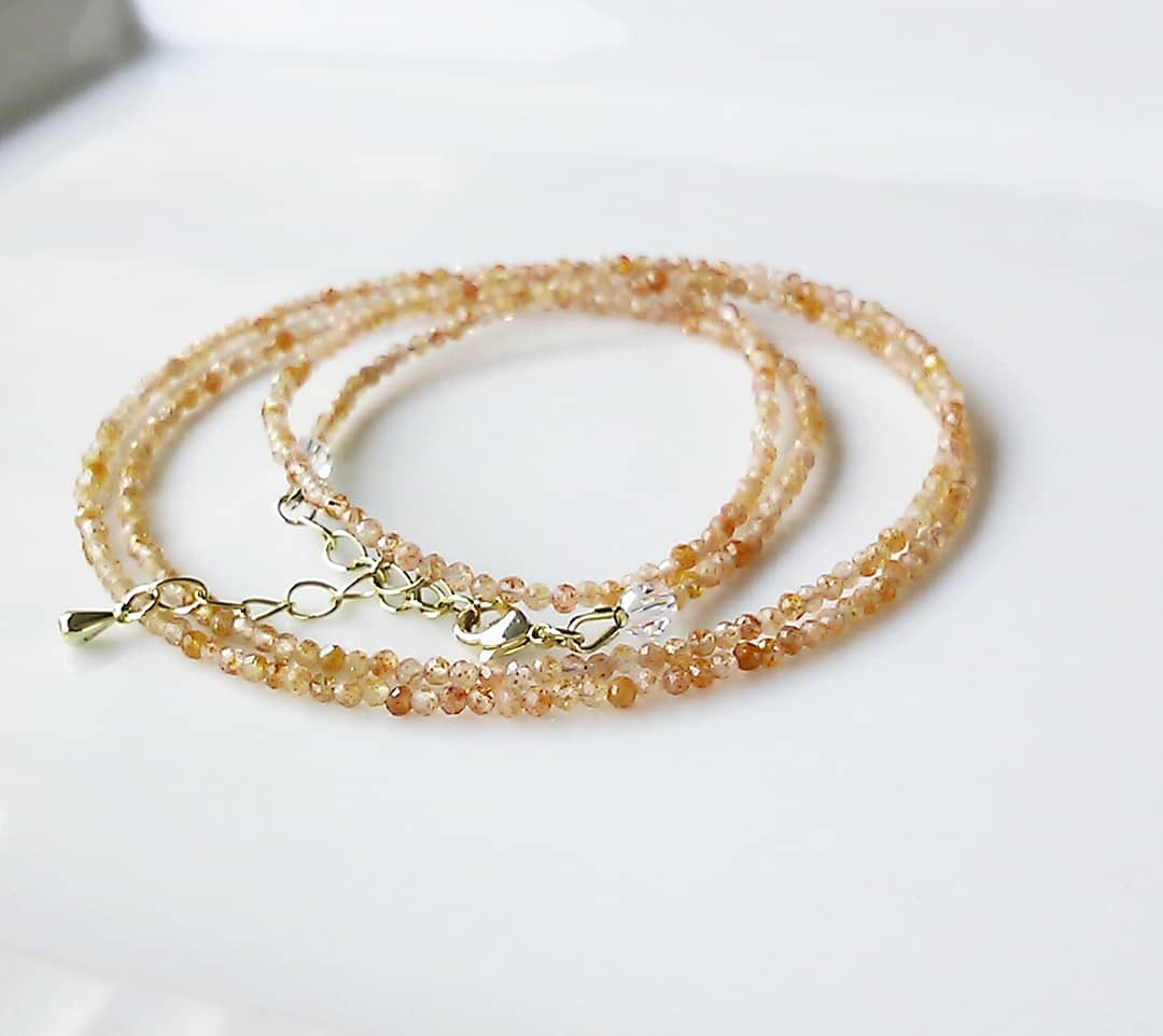 サンストーン　ロングネックレス