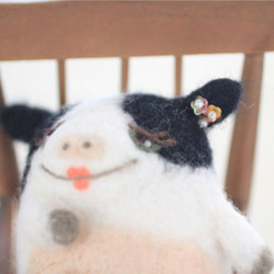 羊毛フェルト・牛ポーチ（ホルスタイン種） 5枚目の画像