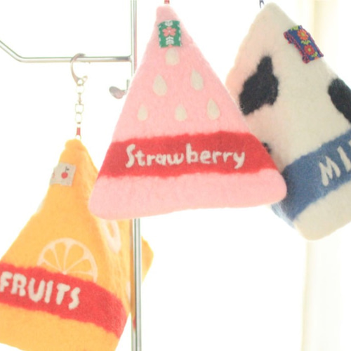 羊毛フェルト・テトラパックフルーツ牛乳ポーチ ポーチ junjun 通販