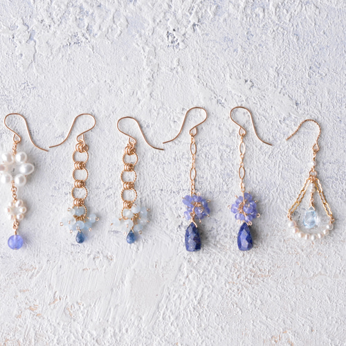 14kgf天然石「濃い青、三角のラピスラズリ」ピアス、イヤリング