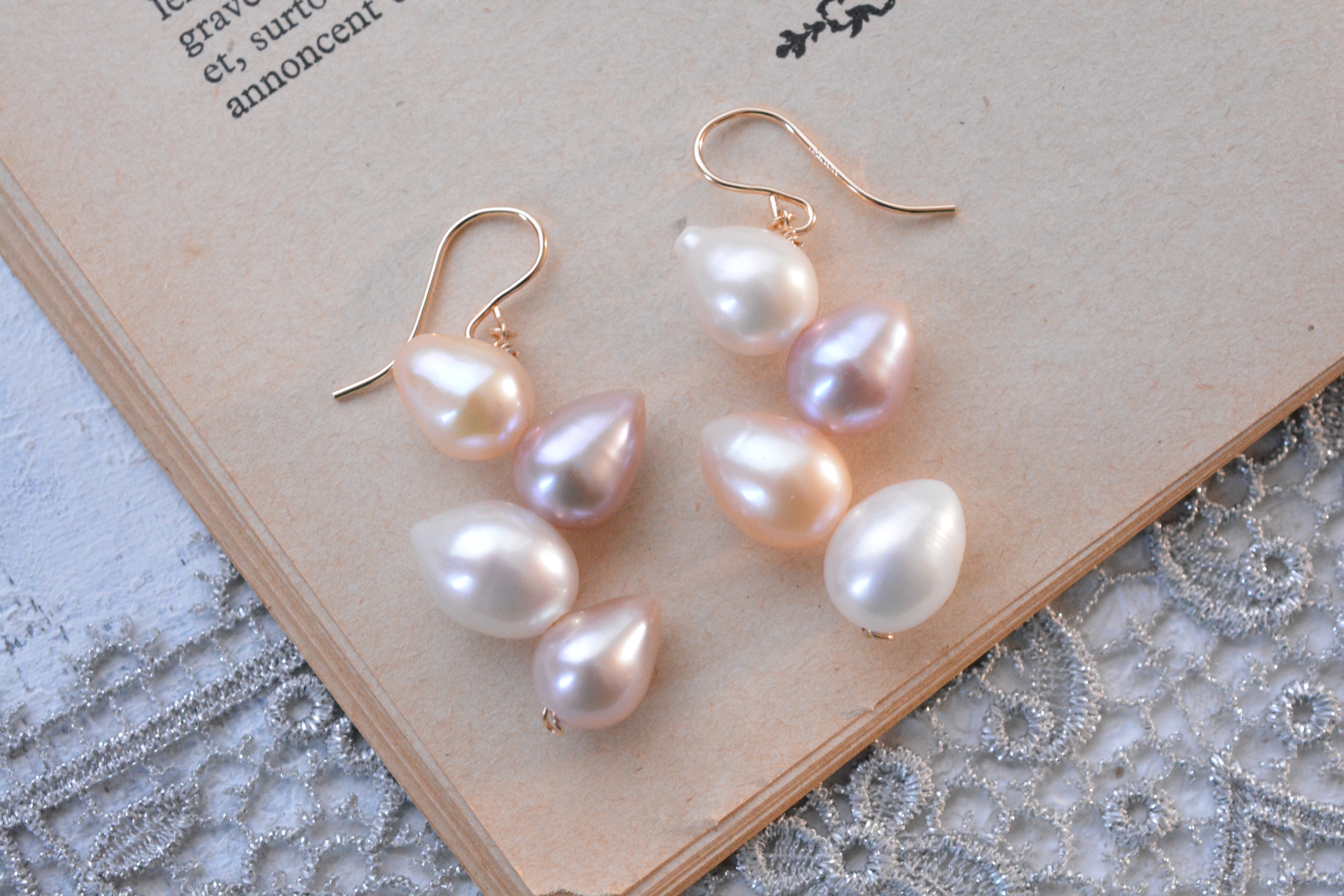 天然石☆プルメリア&スクロールカービングのピアス14kgf 天然石☆プルメリア&スクロールカービングのピアス14kgf