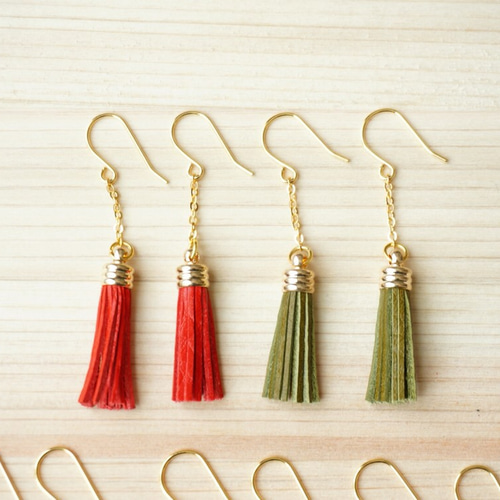 本革 タッセル ピアス シンプル 5色 ゴールド チェーン ピアス（フック