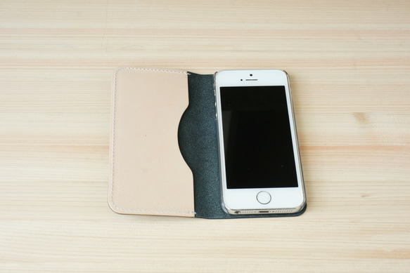 牛皮iPhone5 / 5s保護套Nume皮革皮套筆記本類型黑色 第4張的照片