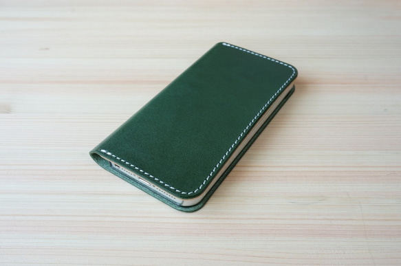 牛革 iPhone5/5sカバー  ヌメ革  レザーケース  手帳型  グリーンカラー 1枚目の画像