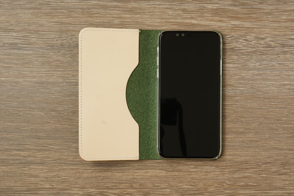 牛革 iPhone XR カバー  ヌメ革  レザーケース  手帳型 グリーンカラー 3枚目の画像