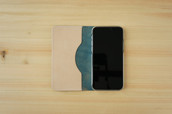 Cowhide iPhone 11 cover tanned leather leather case notebook typ 第3張的照片