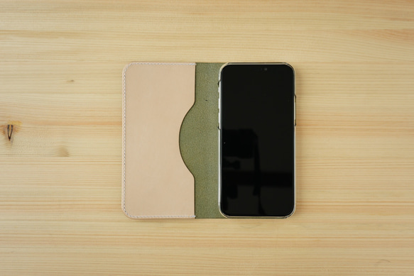 牛皮 iPhone 11 保護套 鞣製皮革 皮套 筆記本型 綠色 第3張的照片