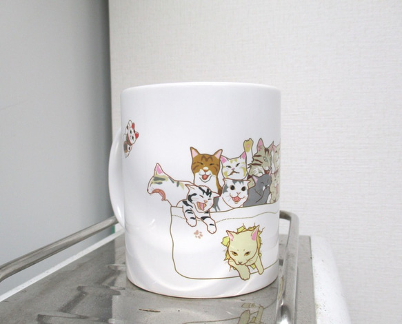 猫いっぱいマグカップ 4枚目の画像