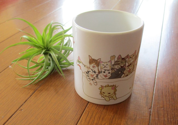 猫いっぱいマグカップ 2枚目の画像