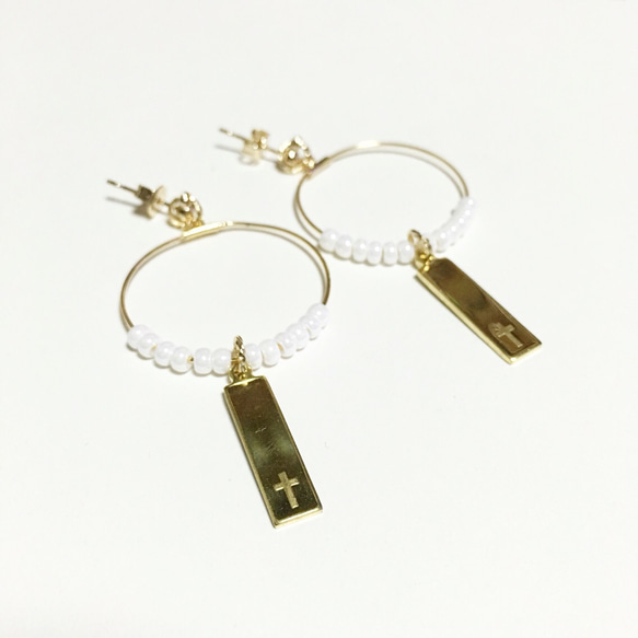 GOLD CROSS EARRINGS 1枚目の画像