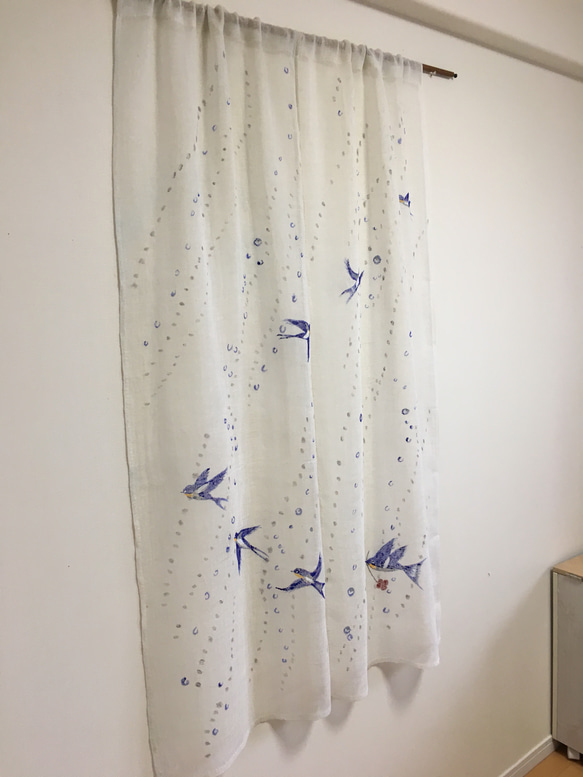 空を舞い飛ぶ燕さん・暖簾&カーテン 10枚目の画像