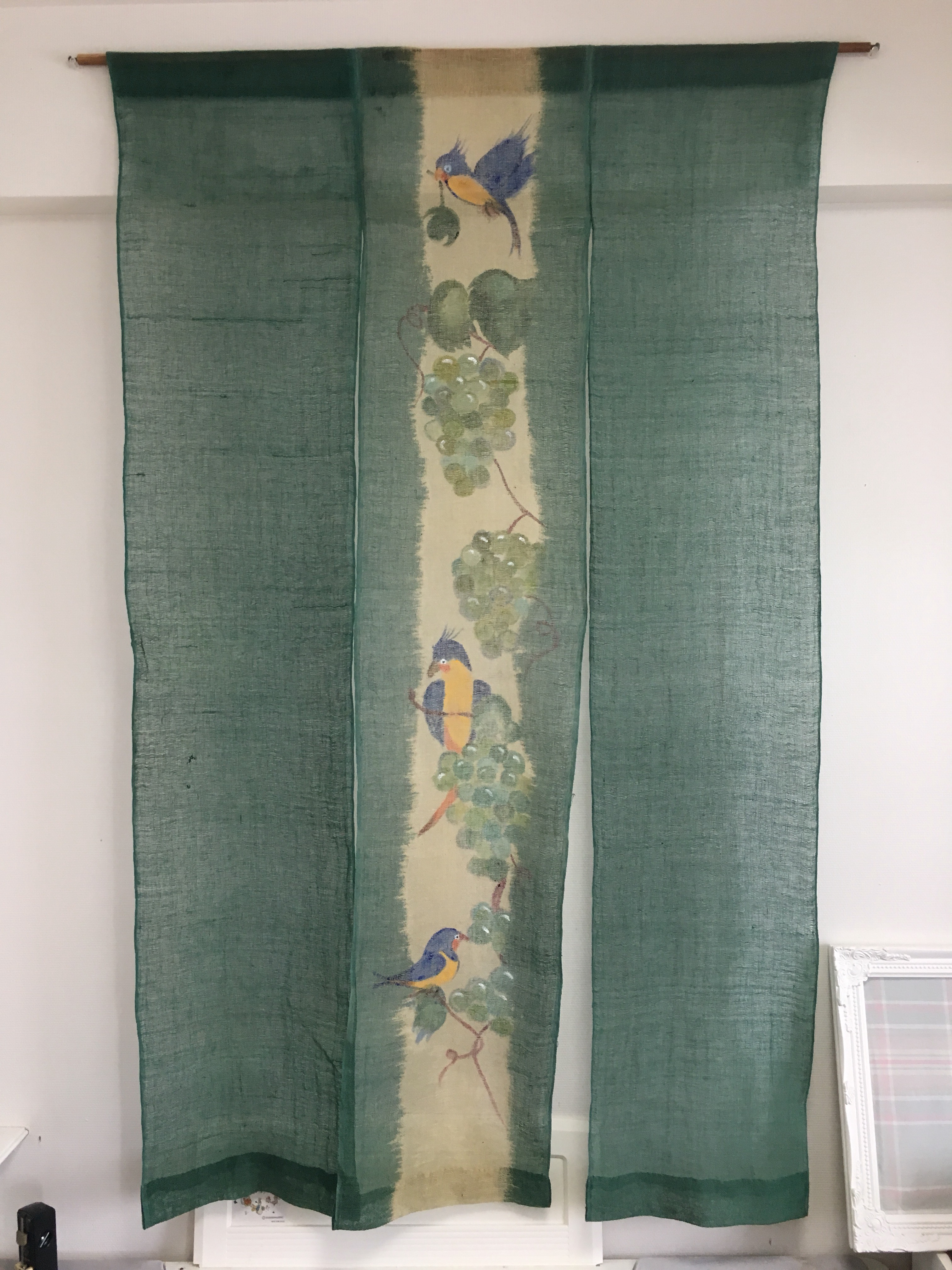 マスカットついばむ小鳥さんのれん