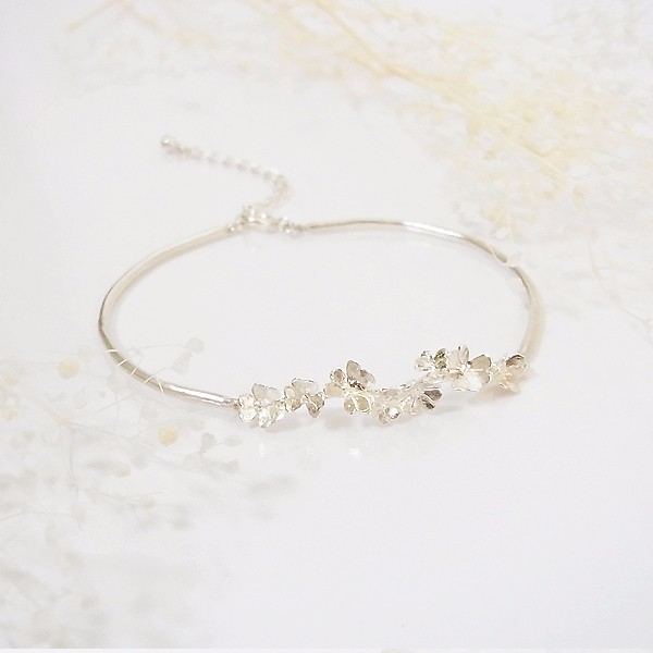 ＊幸せの四つ葉入り＊ クローバー畑のブレスレット(silver)