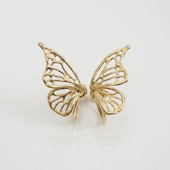 一翼蝴蝶造型夾式耳環 第1張的照片