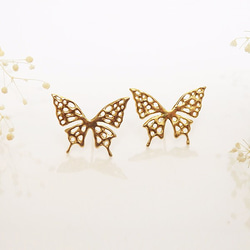 アゲハ蝶のピアスA(gold) 1枚目の画像
