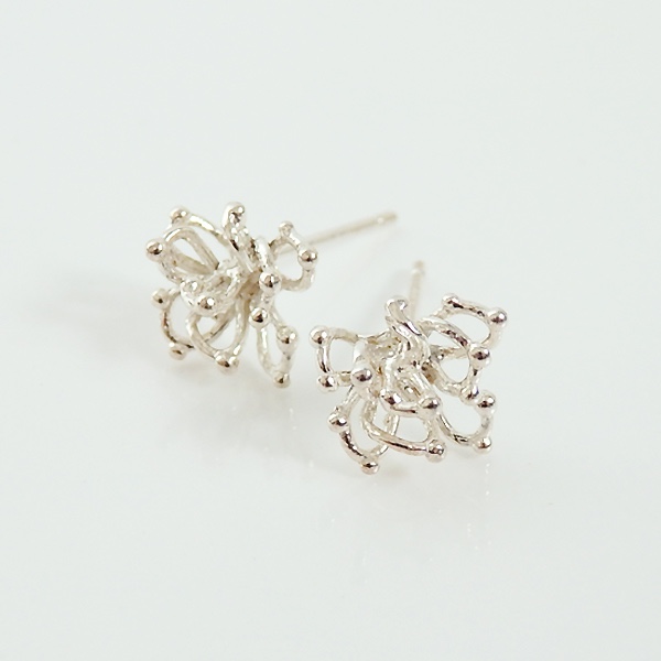 スノーフラワーピアス(silver)
