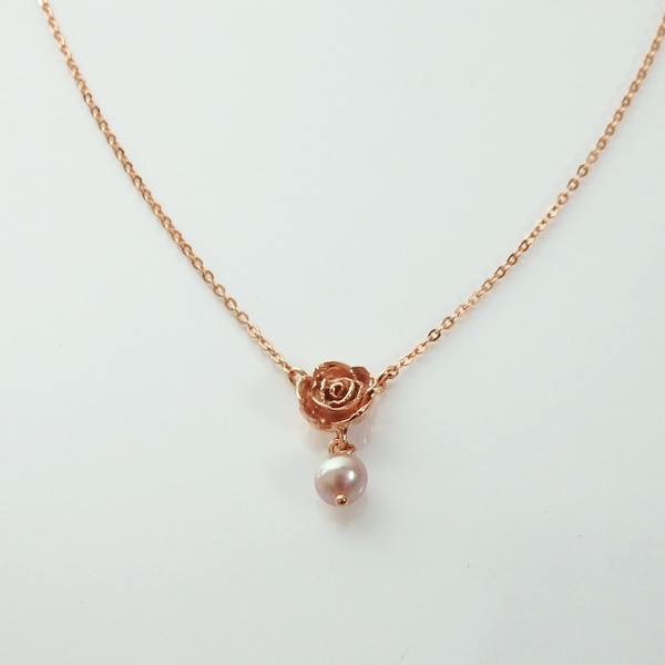 ローズとパールのネックレス(pink gold)