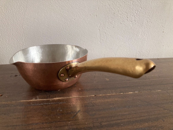 銅製の雪平鍋(シャープ型) 2枚目の画像