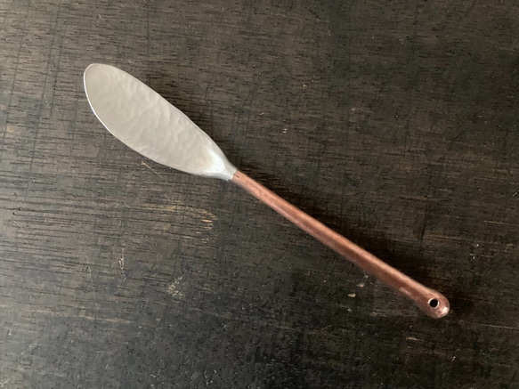 銅のバターナイフ（持ち手：立体タイプ） 1枚目の画像