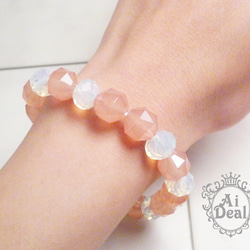 milky opal color bracelet＊送料無料 1枚目の画像