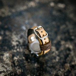 ベロアとヌメ革の2TONE腕時計 / ヴィンテージタン 9枚目の画像