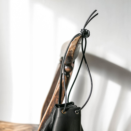 Cokia 巾着バッグ　エルク　鹿革　黒 COKIA｜エルク巾着バック ブラック [店舗受取] – hitonoto