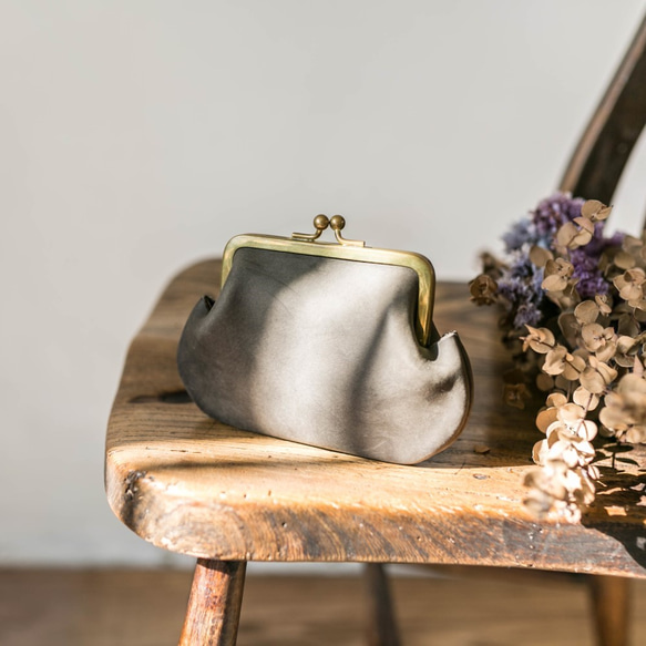 成人可調式扣式皮夾 / 灰黑色 第1張的照片