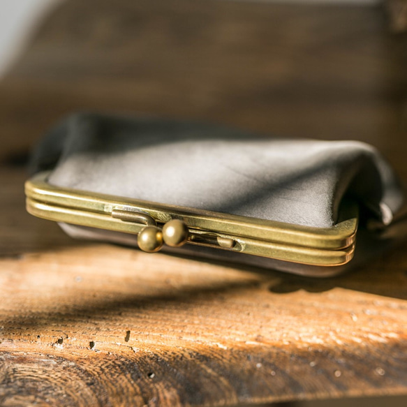 成人可調式扣式皮夾 / 灰黑色 第8張的照片