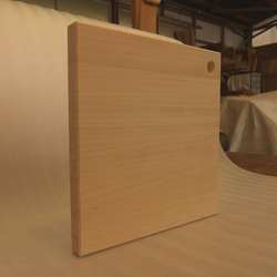 正方形 木製まな板 いちょう材 無垢加工 使いやすいスクエアタイプ（正方形Mサイズ）※削り直しサービスあり※ 4枚目の画像