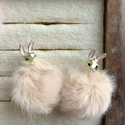 毛茸茸的兔子耳環/耳環 第6張的照片