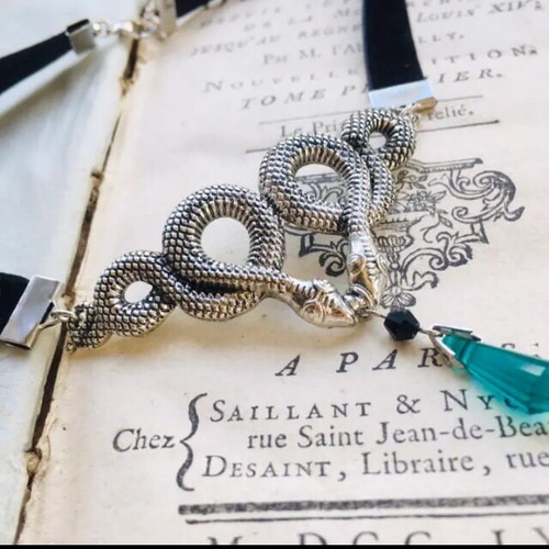 再販✖️26 夜の魔術部 蛇 チョーカー チェーン版に変更できます 緑の