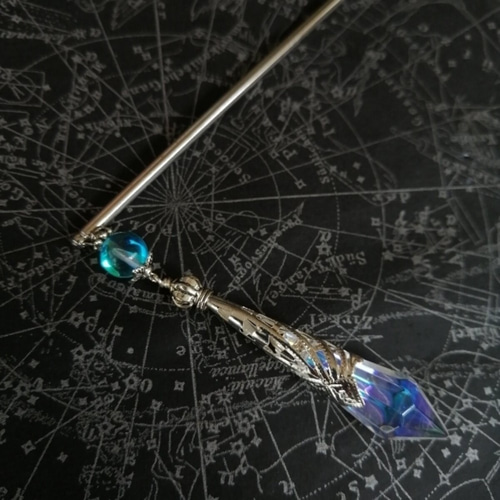再販✖️16 夜の魔術部 オーロラ クリスタル ガラス 簪 幻想の光