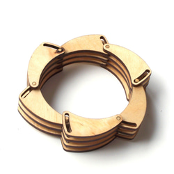 Shutter - laser cut wooden bracelet 2枚目の画像