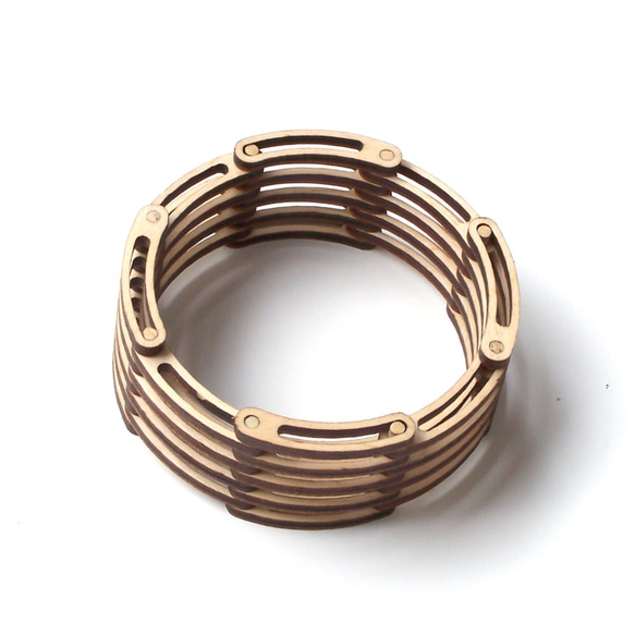 Links - shrinkable laser cut wooden bracelet 1枚目の画像