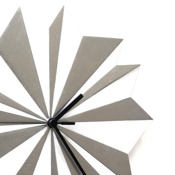 Origami 摺紙銀色 - 29公分手工有機掛鐘 第2張的照片