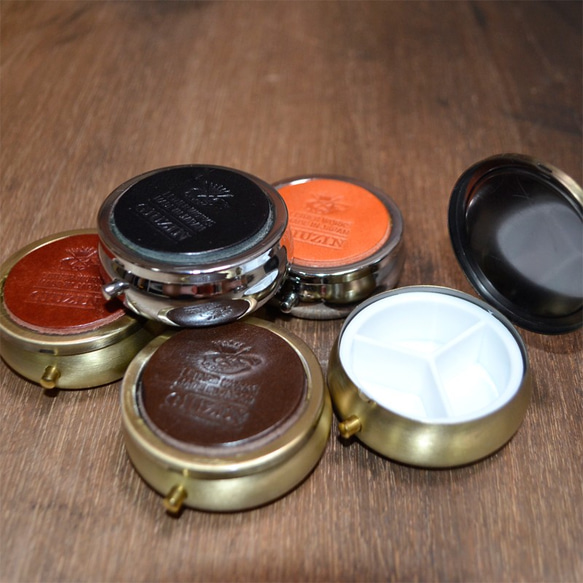 革使いで高級感｜ピルケース｜本革｜薬ケース｜レザー｜皮｜４色｜ブラウンブラックオレンジ｜ 1枚目の画像